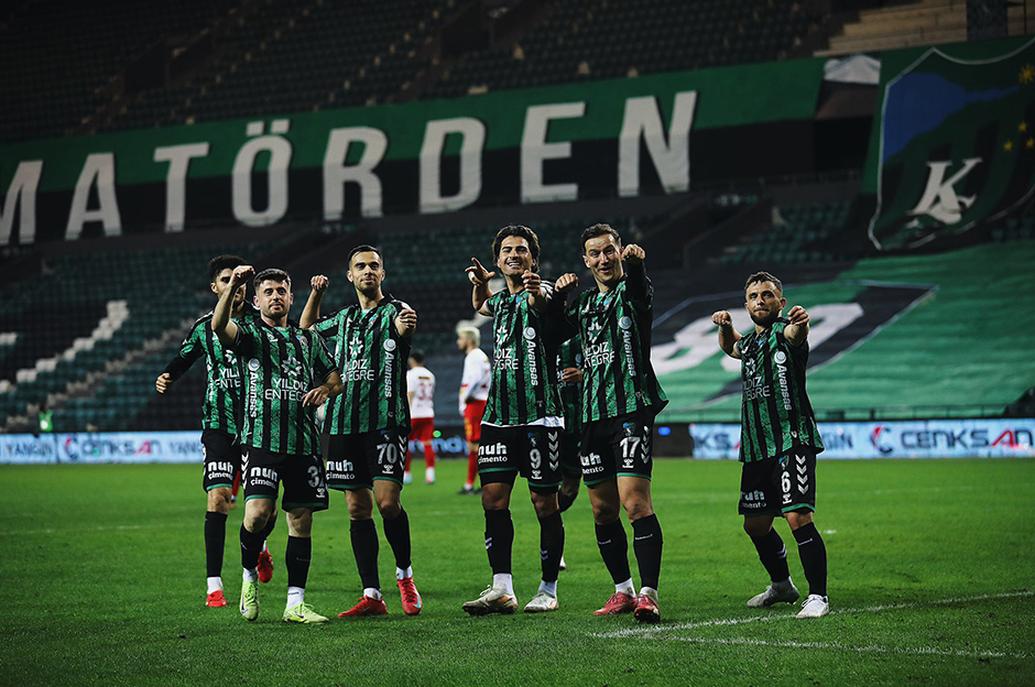 Süper Lig'e yükselen ilk takım belli oldu: Şampiyonluğu garantiledi  - 4. Foto