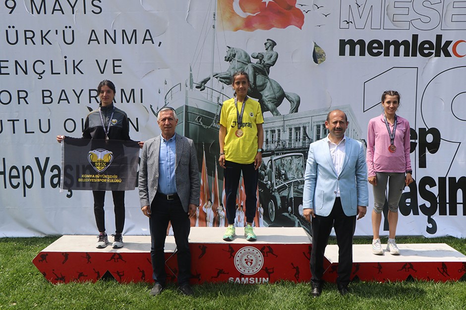 Samsun'da 19 Mayıs Yarı Maratonu koşuldu 