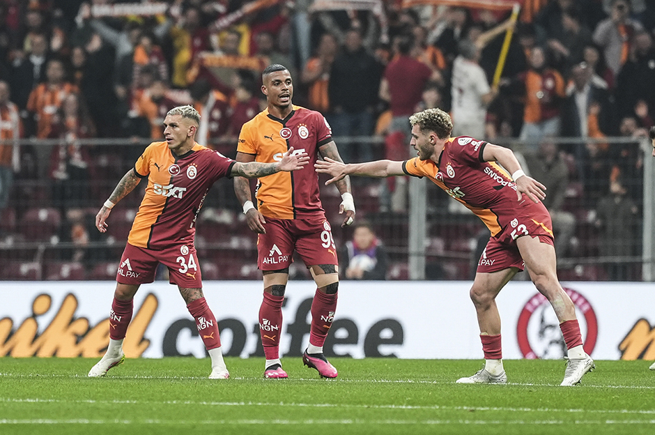 "Bir geri kazanma canavarı" | Spor yazarları Galatasaray için ne dedi?  - 3. Foto