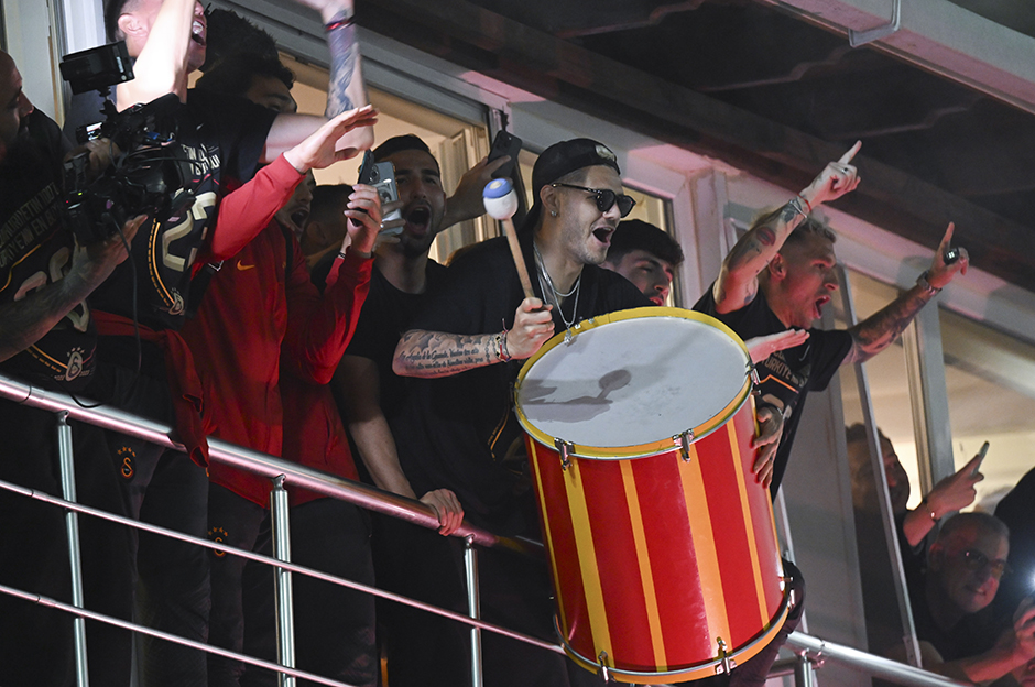Florya'daki şampiyonluk kutlamasında Icardi şov  - 19. Foto
