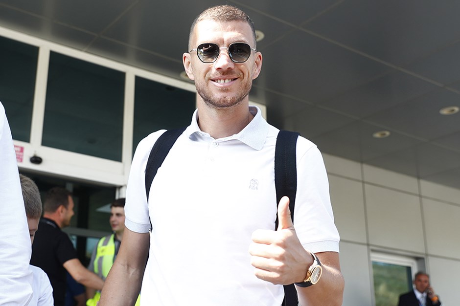 Fenerbahçe Edin Dzeko'yu resmen duyurdu