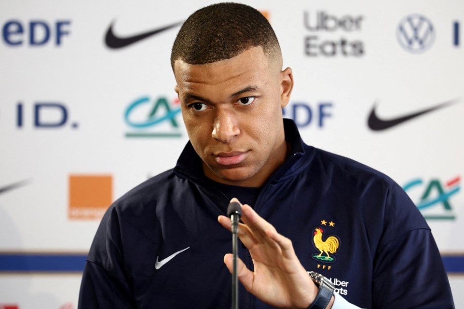 Mbappe, Fransızları aşırı sağcılara karşı oy vermeye çağırdı: "Görülmemiş bir olay"