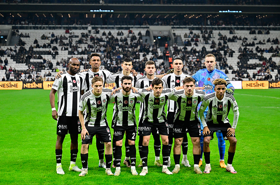 "Sahada durduğu her dakika Beşiktaş'a zarar" | Spor yazarları Beşiktaş için ne dedi?  - 2. Foto