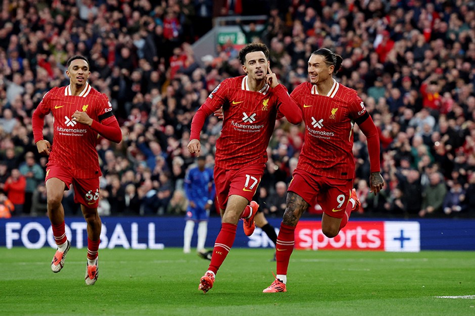 Liderliğini sürdürdü: Dev maçta 3 puan Liverpool'un