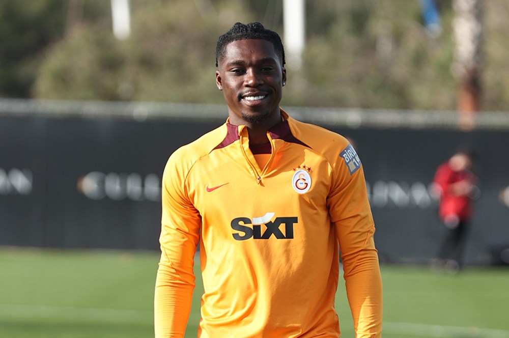 Derrick Kone niespodzianka w Galatasaray: pojawia się oferta wypożyczenia – zdjęcie 4