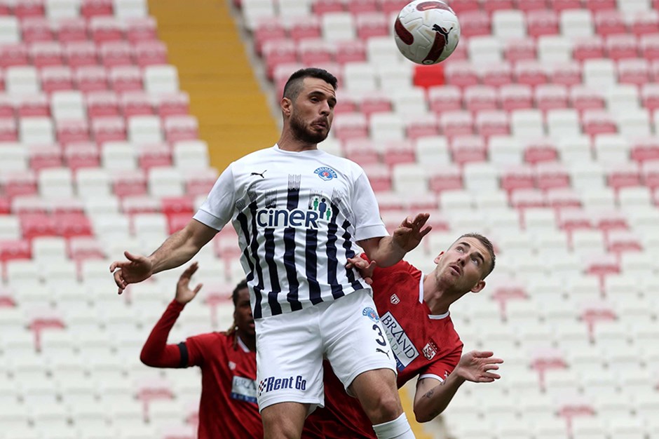 Kasımpaşa tek golle EMS Yapı Sivasspor'u yıktı