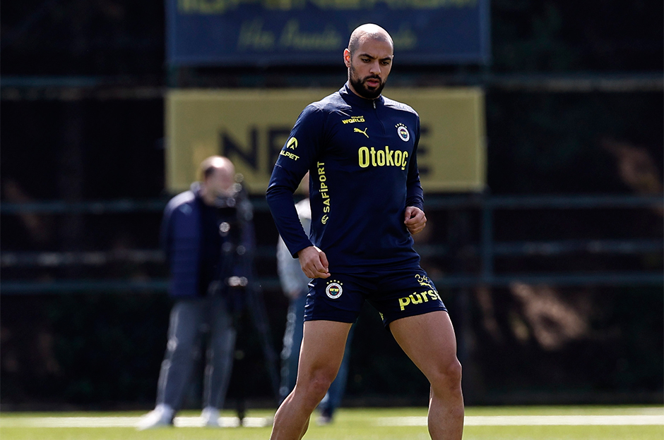 Amrabat'tan Fenerbahçe taraftarını çıldırtan paylaşım: Tepkiler çığ gibi  - 4. Foto