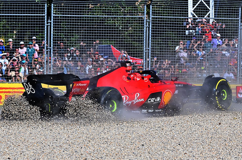 Formula 1'de olaylı yarış!  - 4. Foto