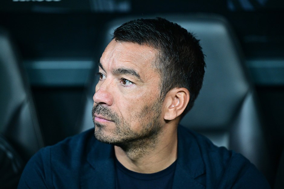 Giovanni van Bronckhorst'tan taraftara sitem: "Daha önce hiç yaşamadım"