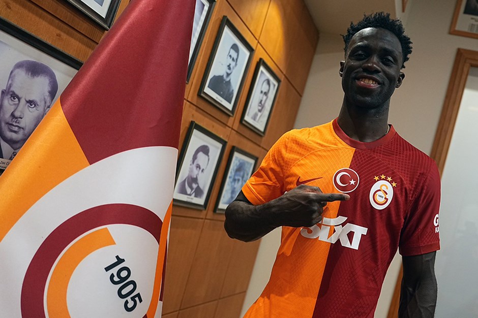 Galatasaray'ın yeni transferi Davinson Sanchez: Buraya takımı geliştirmek için geldim