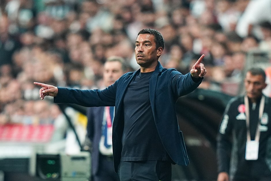 Giovanni van Bronckhorst "bitiricilik" sorununa dikkat çekti