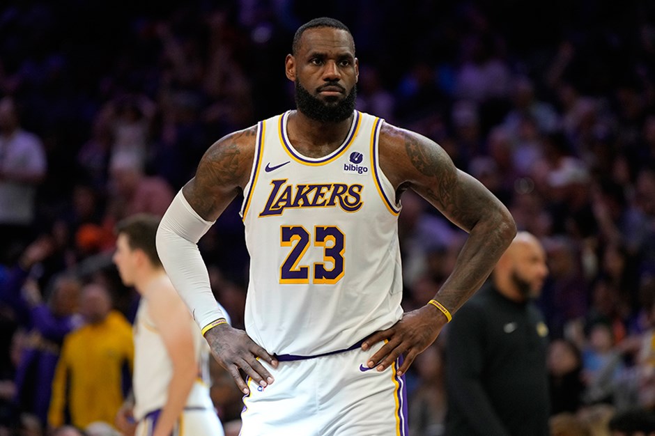 LeBron James'ten 2 yıllık anlaşma