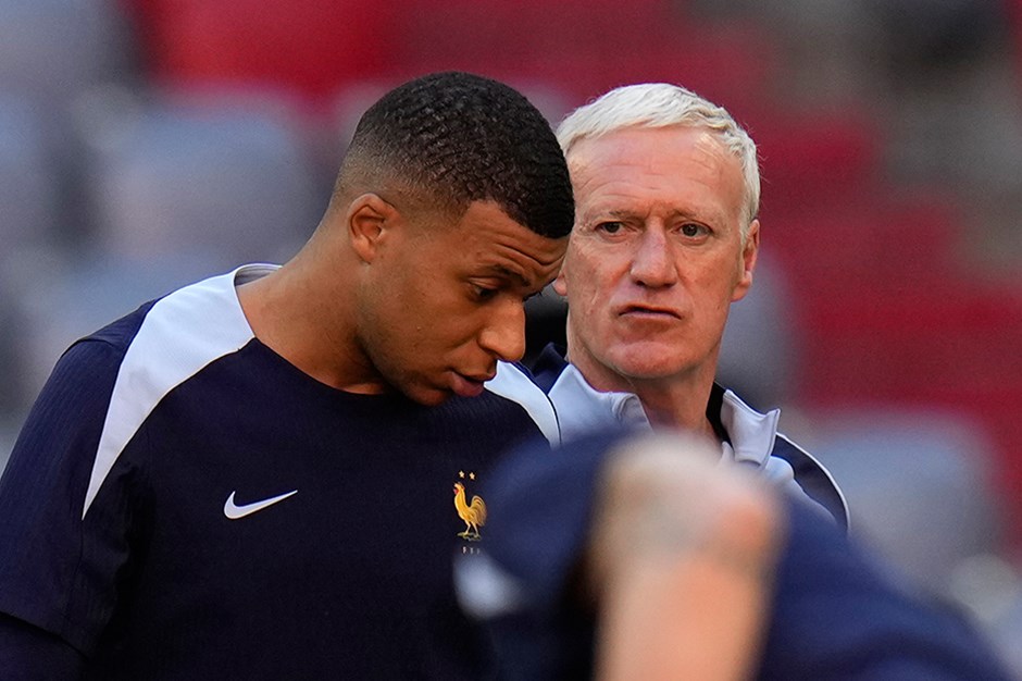 Didier Deschamps'tan şaşırtan Mbappe kararı