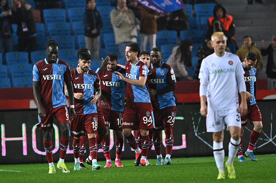 "Trabzonspor ve Avcı neler kazandı?" | Spor yazarları Trabzonspor için ne dedi?