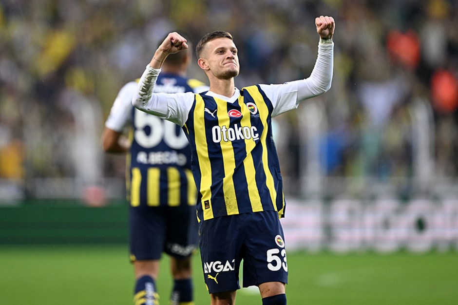 Süper Lig'de sezonun en erken golü Sebastian Szymanski'den