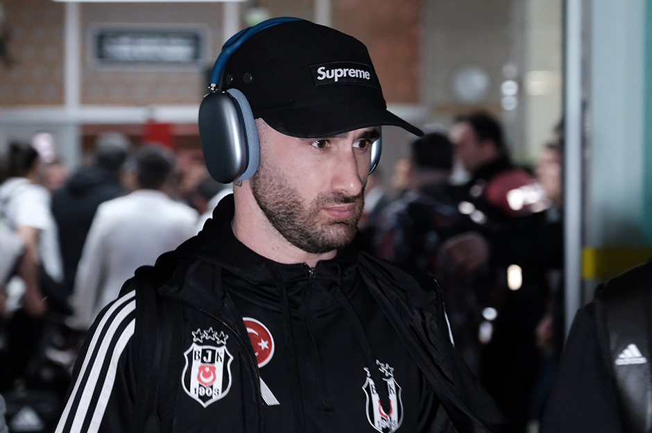 Bu sezon siyah beyazlı formayla çıktığı 42 resmi maçta 14 kez fileleri havalandıran ve 11 asist yapan Portekizli hücum oyuncusu, takımda en çok skor katkısı veren isim oldu.