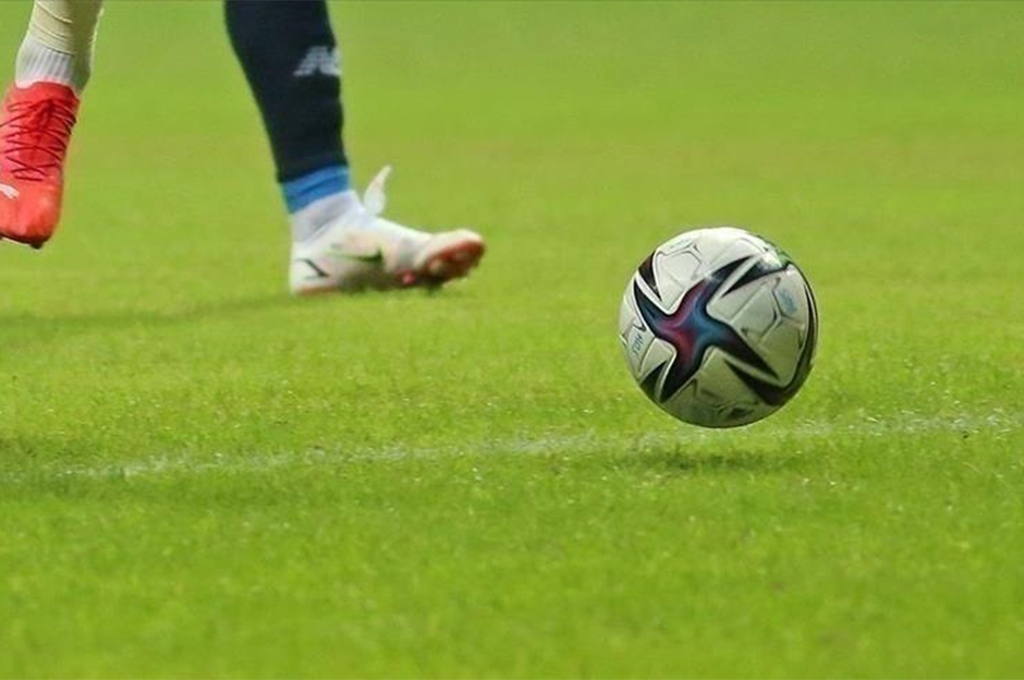 Skandal hata sonrası kulüp özür diledi: Hayatta olan futbolcu için saygı duruşu yapıldı  - 4. Foto