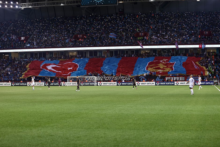 Trabzonspor'un stadında Galatasaraylı taraftarların çıkarılmasına tepki