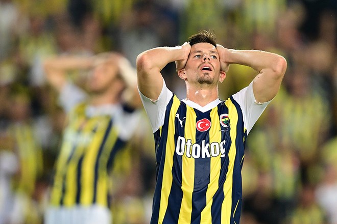 Fenerbahçe'nin biletini direkt kestiği 6 futbolcunun 3'üne teklif dahi yok - 3. Foto