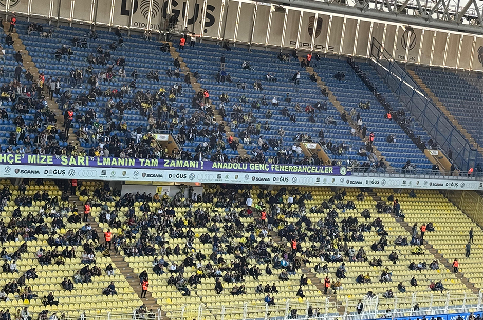 İlk 11 sayılırken olanlar oldu: Fenerbahçe'de Ali Koç, yönetim ve futbolculara büyük tepki  - 5. Foto