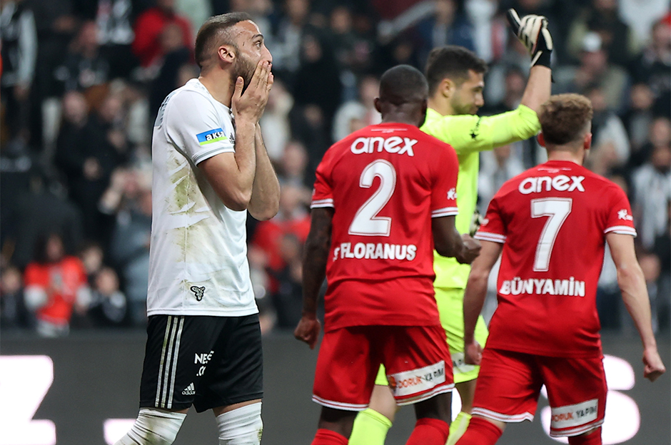 "Çok üzgünüm, taraftarlarımızdan özür diliyorum"  - 1. Foto