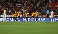 Eyüpspor'da Arda Turan dönemi yenilgiyle başladı, Göztepe seriyi altı maça çıkardı