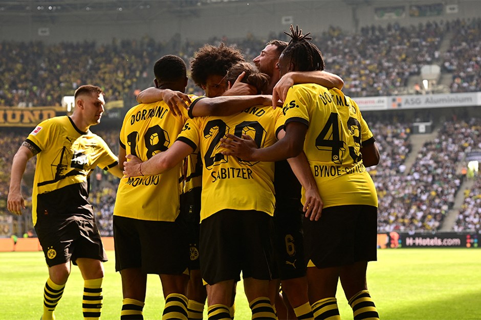 10 kişi Borussia Dortmund Marcel Sabitzer'in golleriyle kazandı