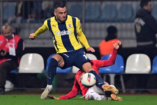 Derbi sonrası soru işareti kalmadı: Fenerbahçe'de yeni sezonun ilk imzası - 3. Foto