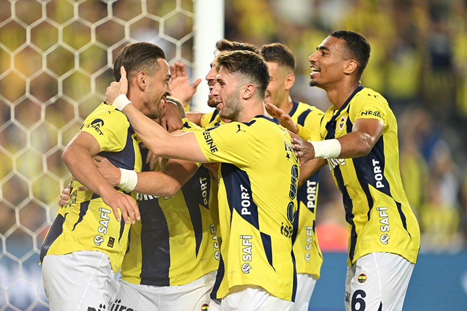 Fenerbahçe, Süper Lig'e evinde iyi başlıyor