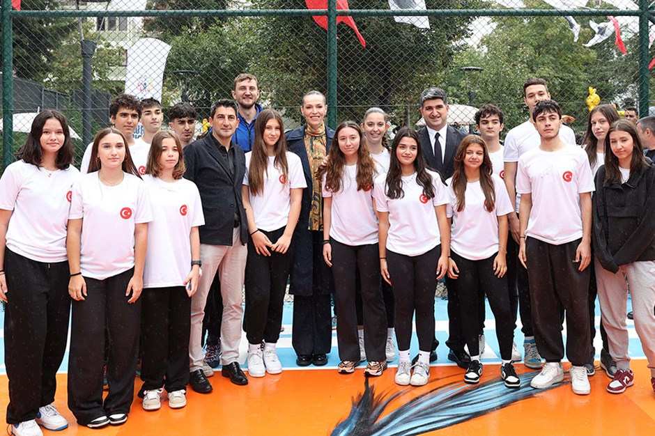 Eda Erdem'in isminin verildiği park ile voleybol sahası açıldı