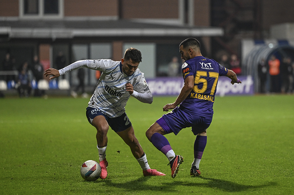 Trio ekibi tartışmalı pozisyonları yorumladı: Penaltılar, kırmızı kartlar...  - 8. Foto