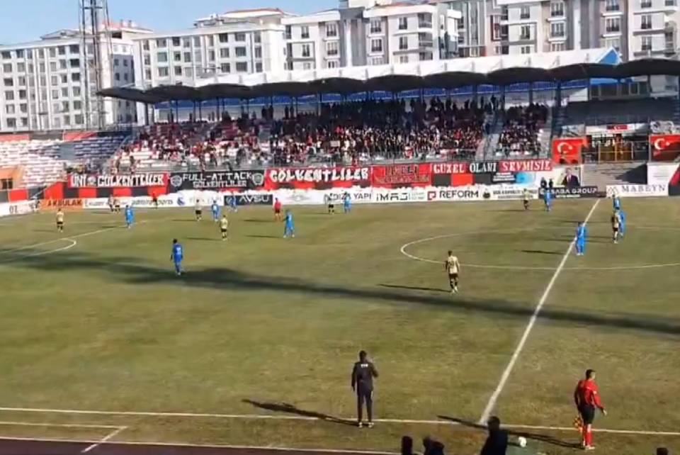 Vanspor-Karacabey maçında kale arkasında yaşananları görenler şok oldu: Sıra dışı olay  - 2. Foto