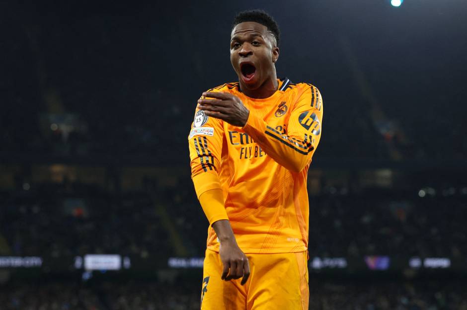 Pankart ayrı cevap ayrı olay: Vinicius, Şampiyonlar Ligi'nde tarihi maçın önüne geçti  - 5. Foto