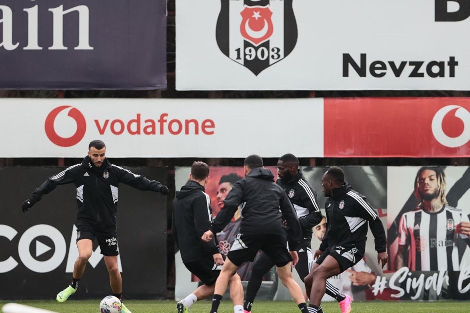 Beşiktaş, Ümraniyespor maçı için kampa girdi