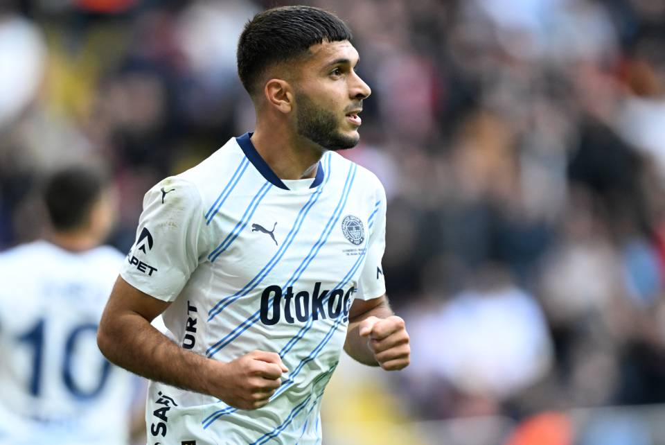 İrfan Can Kahveci sakatlıktan döndü, Oğuz geri döndü. Samet, Mert Hakan şansı iyi değerlendirdi. Cenk biraz daha süre almalı.