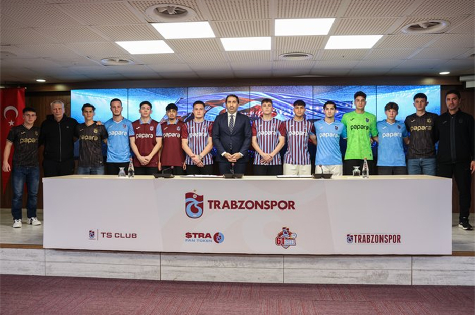 Trabzonspor'da 13 imza birden: "Kulübümüz için çok özel bir gün"  - 2. Foto