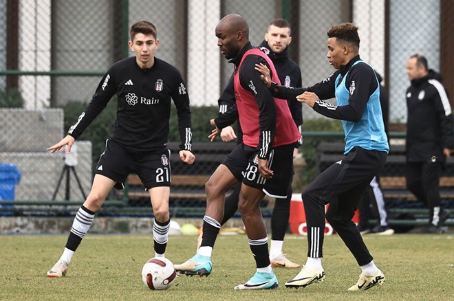 Beşiktaş'ın genç yeteneğine beklenmedik talip: Portekiz kulübünün planı ortaya çıktı - 3. Foto