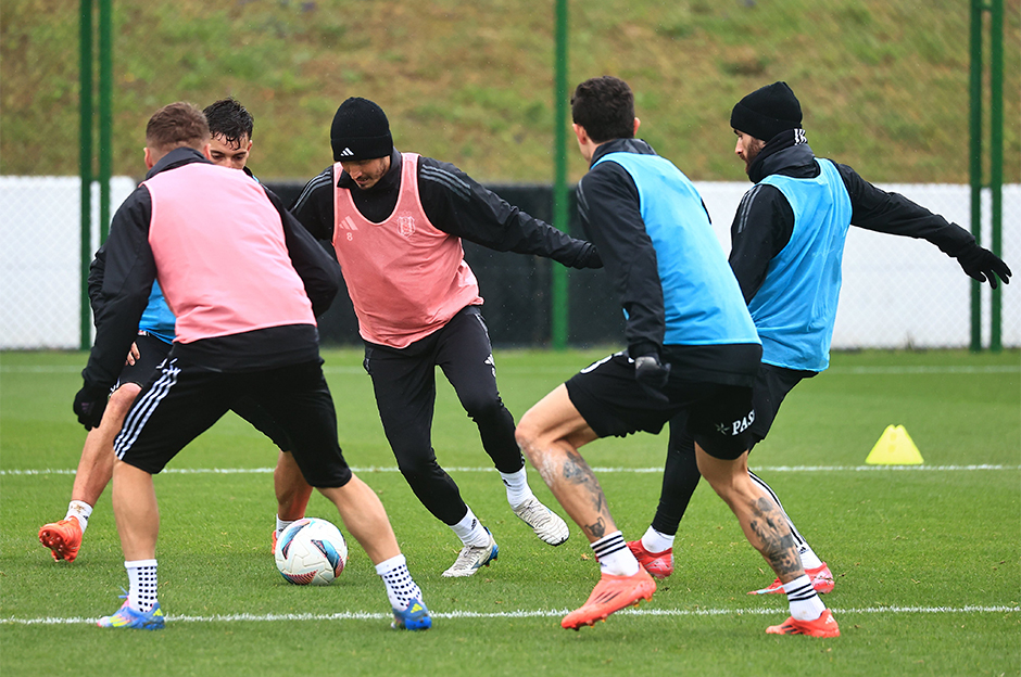 Beşiktaş'a derbi öncesi dev müjde: Fenerbahçe maçında kadroda  - 1. Foto