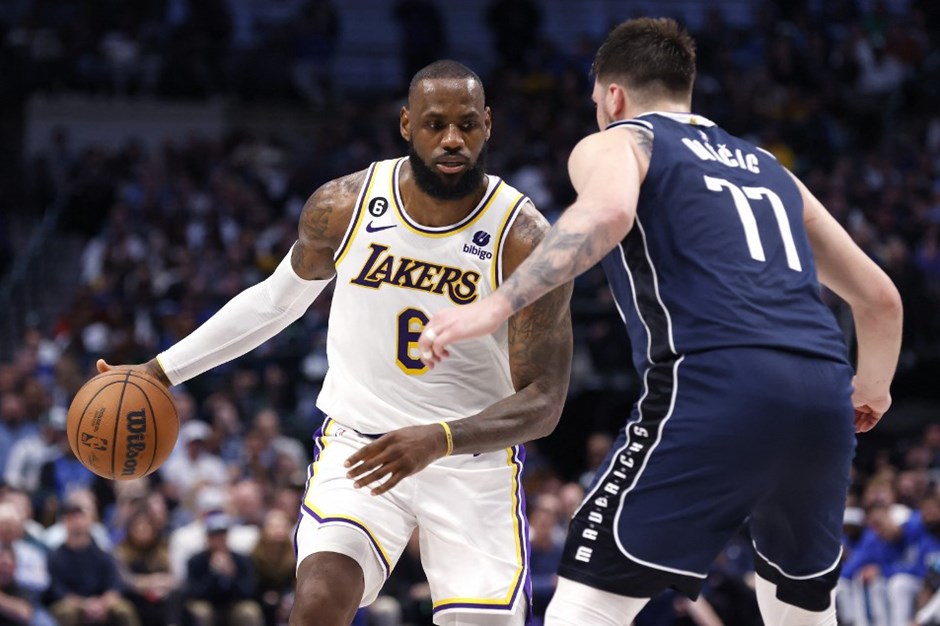 Lakers'ta LeBron James sakatlandı