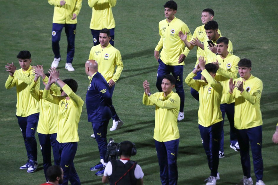 Süper Kupa maçı öncesi Fenerbahçeli genç futbolcu Furkan Akyüz'den ülke puanı vurgusu