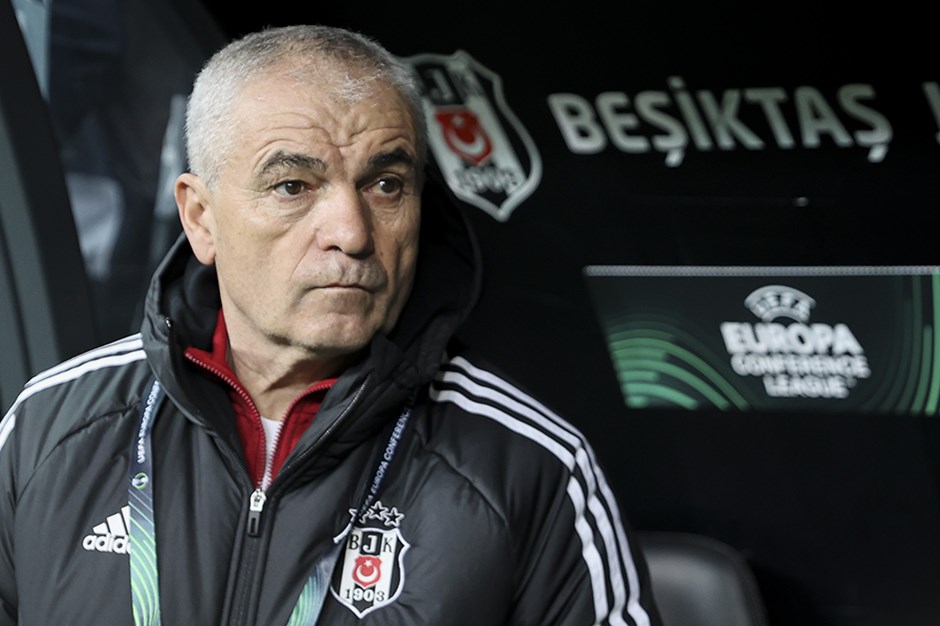 Beşiktaş'ta Rıza Çalımbay'ın sözleşmesi revize edildi