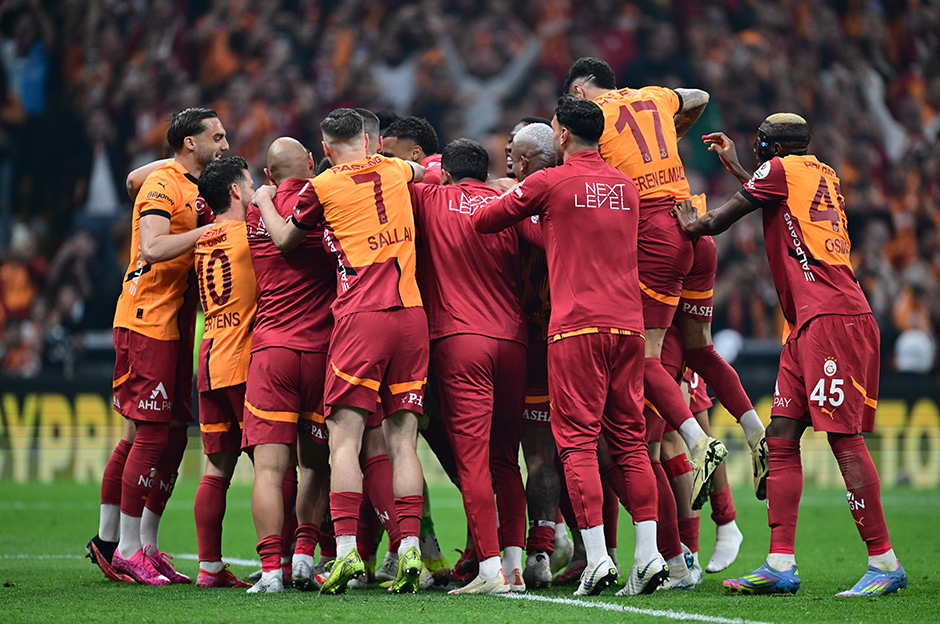 Galatasaray-Başakşehir (Canlı anlatım)