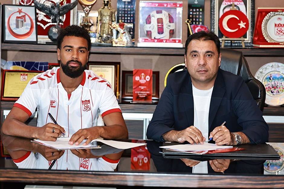 Sivasspor'dan stopere takviye