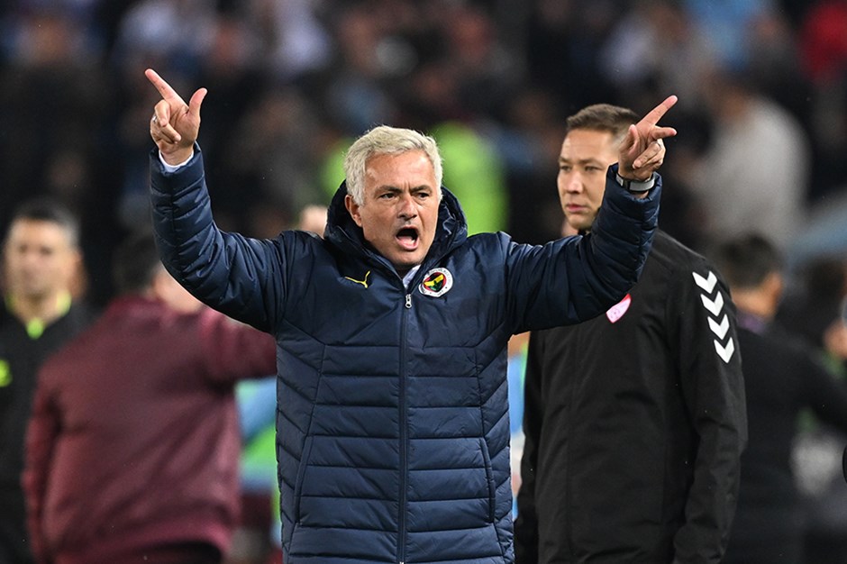 Mourinho penaltı beklediği pozisyonu paylaştı: "İzleyin ve gülün..."