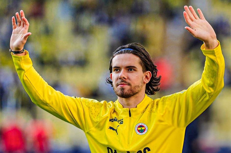 Brighton'a transfer olduktan sonra talihsiz bir sakatlık yaşayan Ferdi Kadıoğlu, takımının Arsenal ile 1-1 berabere kaldığı maçta forma giyememişti.