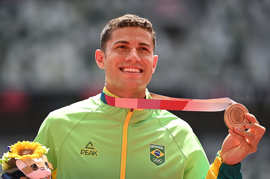 Brezilyalı sırıkla atlamacı Braz'a 16 ay men cezası