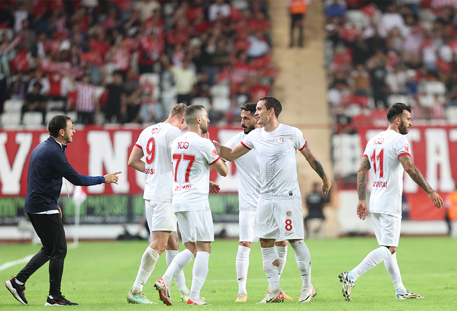 Trendyol Süper Lig | Bitexen Antalyaspor 1-0 RAMS Başakşehir (Maç ...